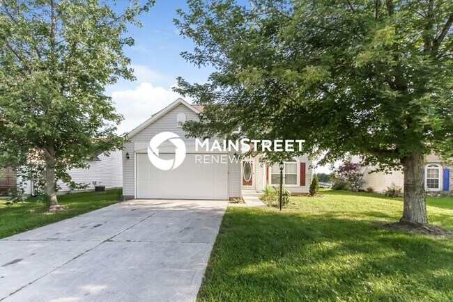 Building Photo - 3 Bedroom Pet-Friendly Home in Indianapolis, IN with Main Street Renewal