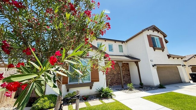 Photo - 1821 W Corvina Ave