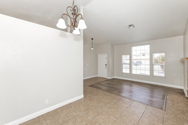 Photo - 5775 Canyon Oak Cir