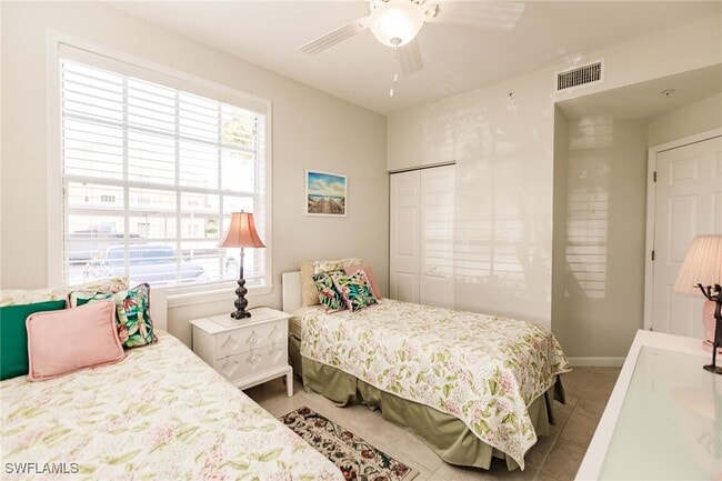 Building Photo - 4700 St Croix Ln Unit 318