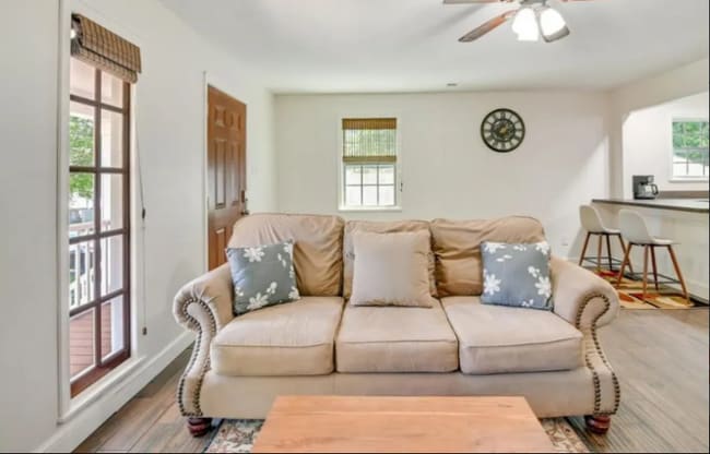 Photo - 1625 Front St Unidad C