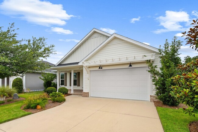 Photo - 217 Windrow Way