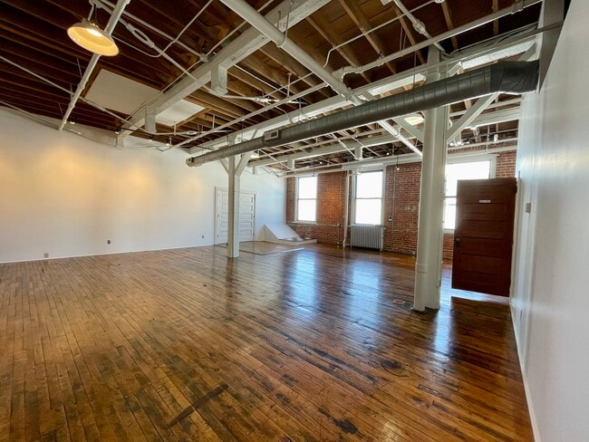 Photo - 1800 Central St Unidad 202