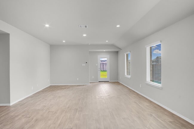 Building Photo - 15002 Eastern Wood Rd Rental