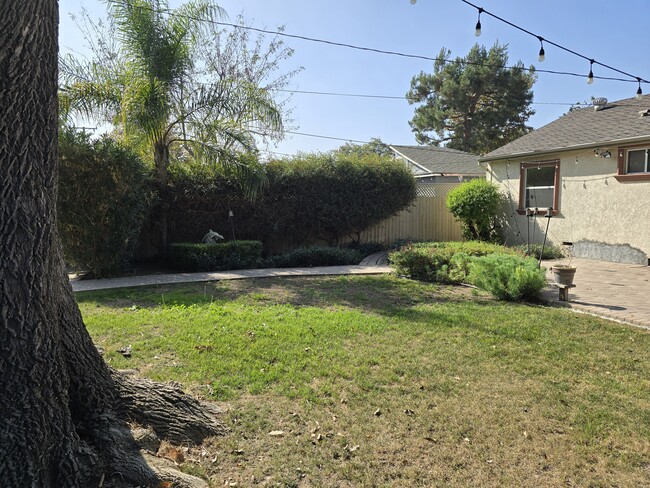 Photo - 8834 Boyar Ave