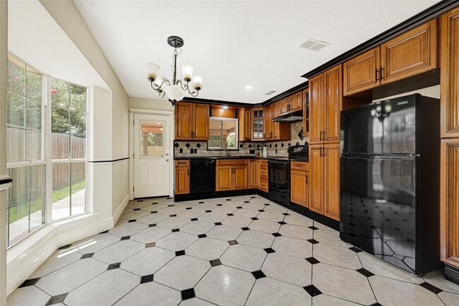Photo - 4806 Hickorygate Dr