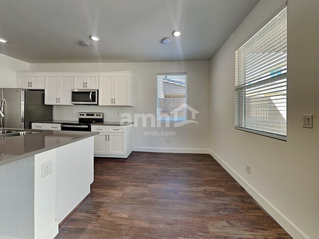 8926 Tiger Tooth Ave