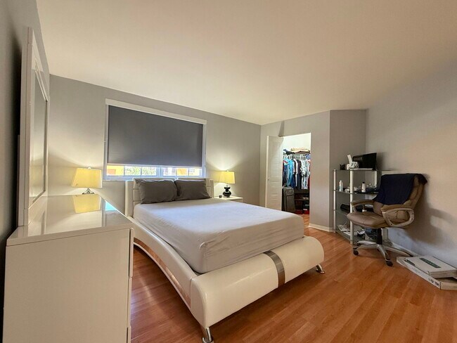 Photo - 9725 Fontainebleau Blvd