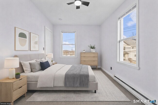 Photo - 1380 Bank St