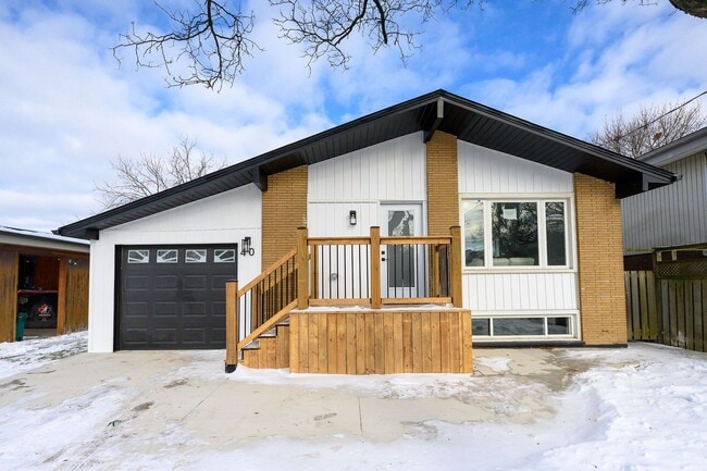 Building Photo - 2 BED - 2 BATH - HAMILTON - BASEMENT Unit Lower