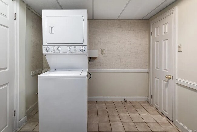 Photo - 1740 Deborah Dr