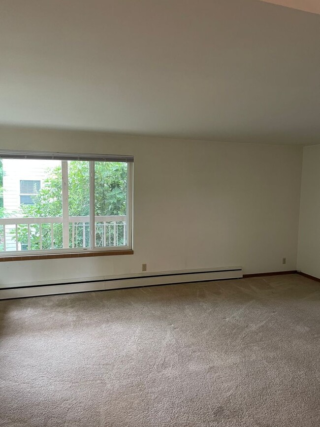 2601 14th Ave W Unit Lower South