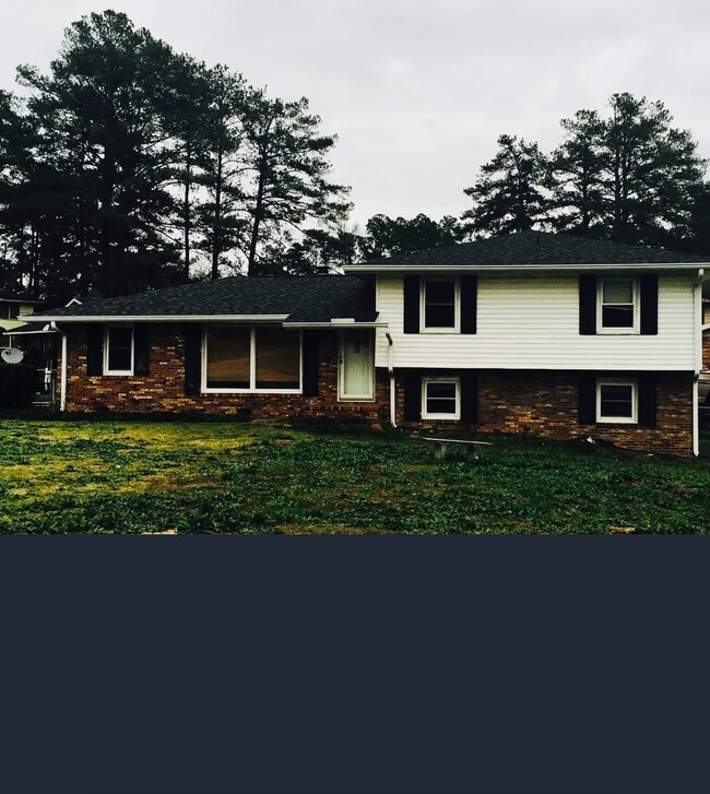 Building Photo - 2312 Cadden Rd