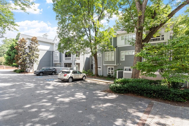 Building Photo - 700 Bishops Park Dr Unit #201 Rental