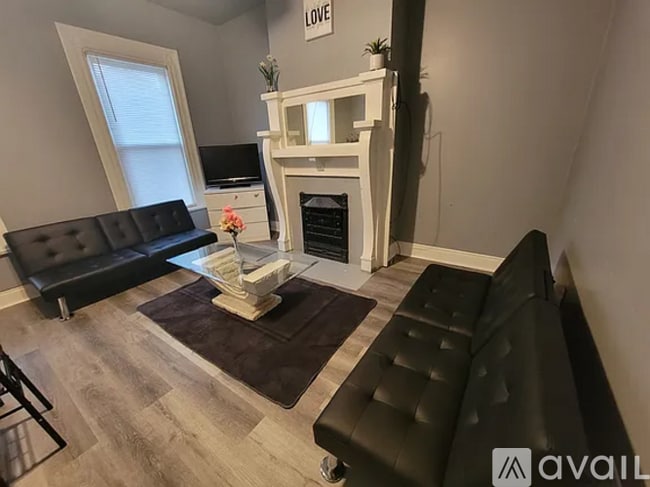 Building Photo - 34 S Philadelphia St Rental