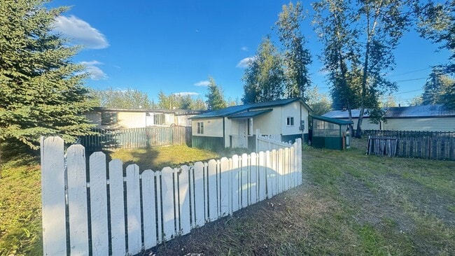 Building Photo - 1 Bedroom - 1 Bath - Single Family Home in North Pole