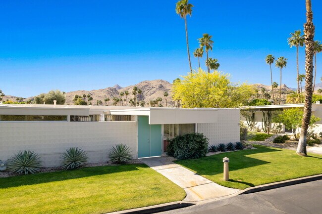 Photo - 157 Desert Lakes Dr