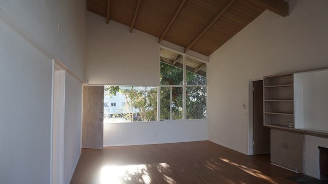 Foto del diseño de interior - 17050 W Sunset Blvd