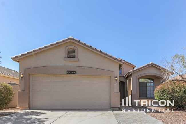 Building Photo - 16823 W Cottonwood St