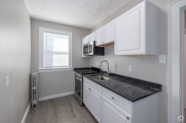 Interior Photo - 2020 Park