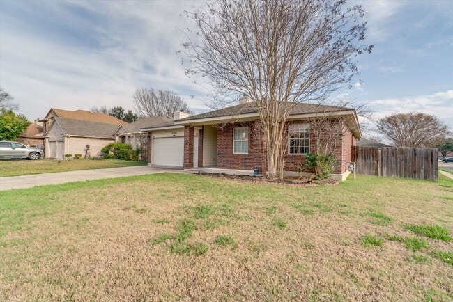 Photo - 2300 Wisteria Way