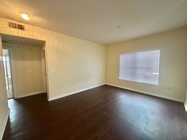 Photo - 2320 Gracy Farms Ln