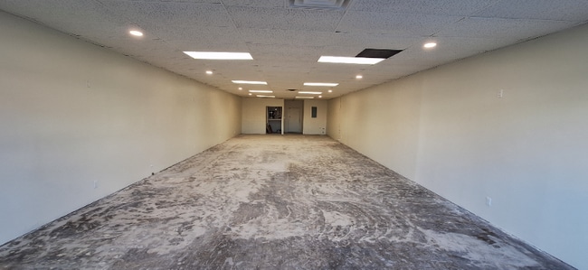 Photo - 7616 Reseda Blvd