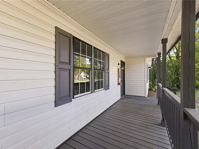Photo - Build Equity Like a Homeowner – Lease to Own
