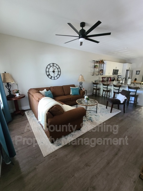 Photo - 161 SW Yulan St Unidad 102