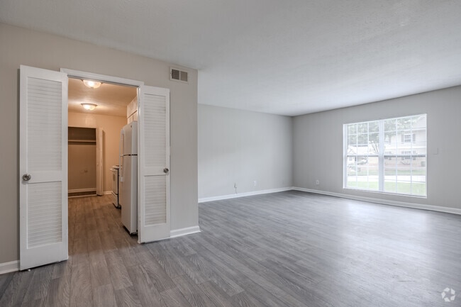 2BR, 2BA - 1245SF - Living Room