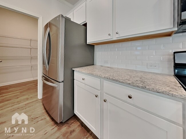 Photo - 262 Barnwood Ln