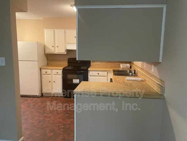 Photo - 1982 Goldbrier Ln
