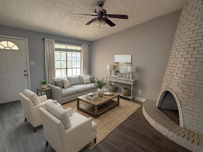 Building Photo - 9906 Randall Dr