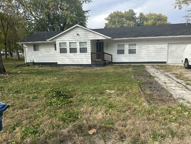 Building Photo - 8810 Beechwood Ave