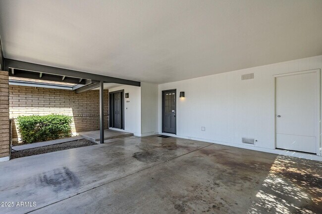 Photo - 1904 E Manhatton Dr