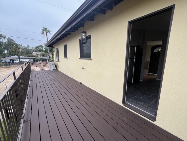 854 E Mendocino St