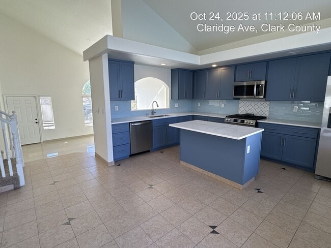 Photo - Tri-Level Home with Pool & Spa in Henderso...