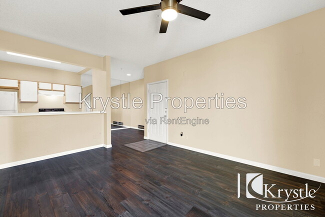 Photo - 1201 Glen Cove Pkwy Unidad Apartment 1106