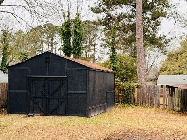 Photo - 1692 Kinglet Rd