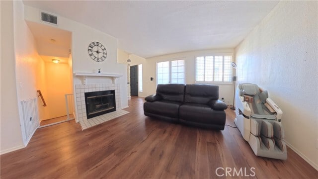 Photo - 415 E Bougainvillea Ln