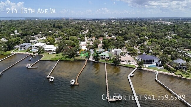 Photo - 214 15th Ave W