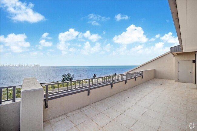 Building Photo - 251 Crandon Blvd Unit 1037 Rental