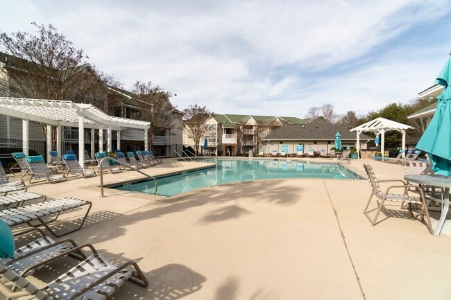 Acasa Willowbrook Apartments