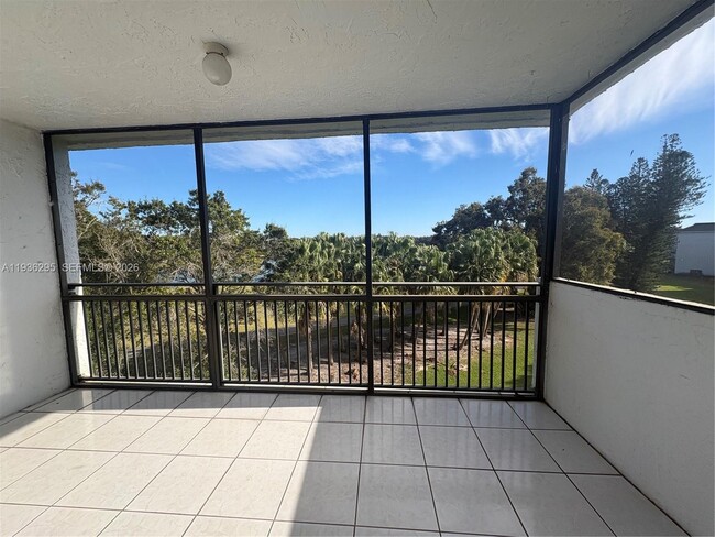 Photo - 16171 Blatt Blvd Unit 408