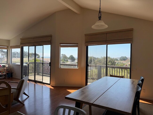Photo - 139 Madrona Ave
