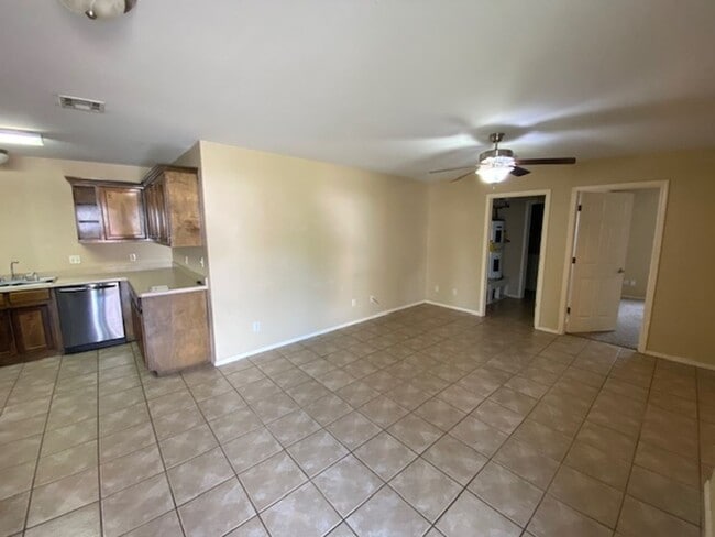 Photo - Spacious Duplex in Farmington!