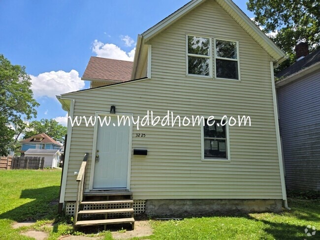 Building Photo - 3225 Dinnen Ave Rental