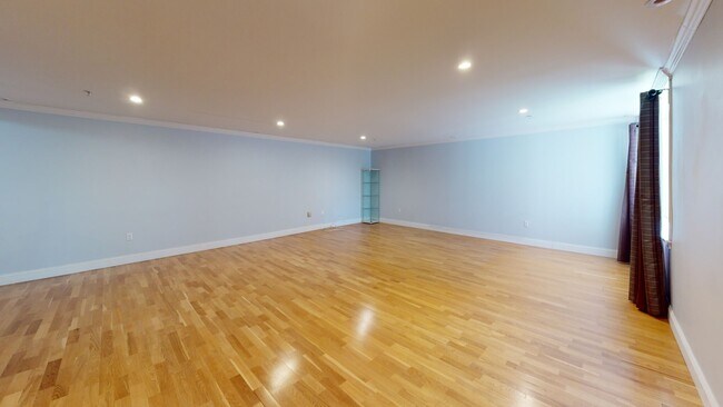 Photo - 145 Hancock St Unidad 205