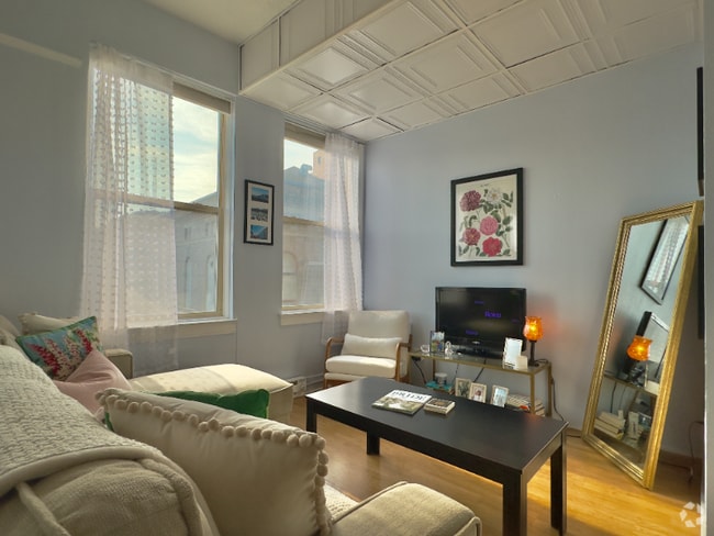Building Photo - 21 N Last Chance Gulch Rental