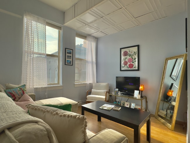 Building Photo - 21 N Last Chance Gulch